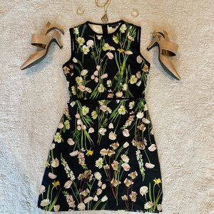 Beautiful Floral Dress 💐